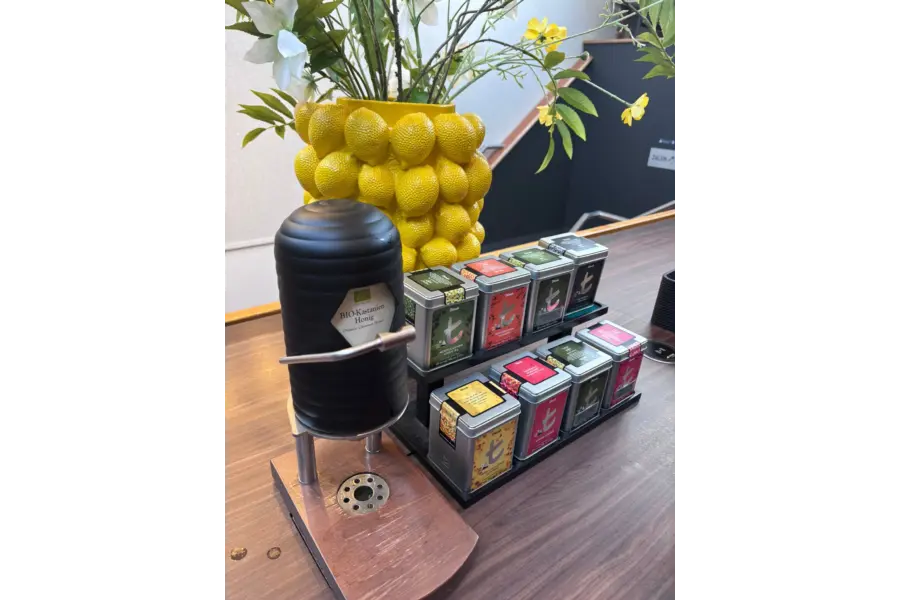 Mercure Zwolle Honingdispenser